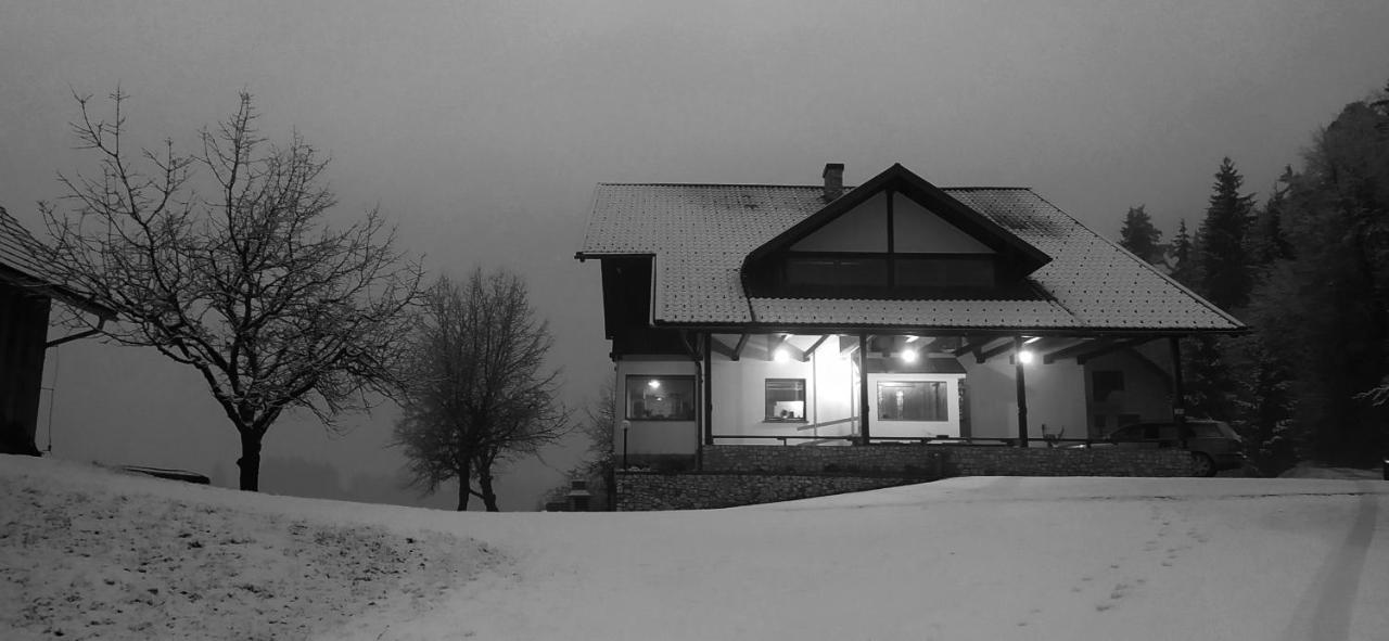 Kmetija Pecnik Apartment Prevalje Exterior foto